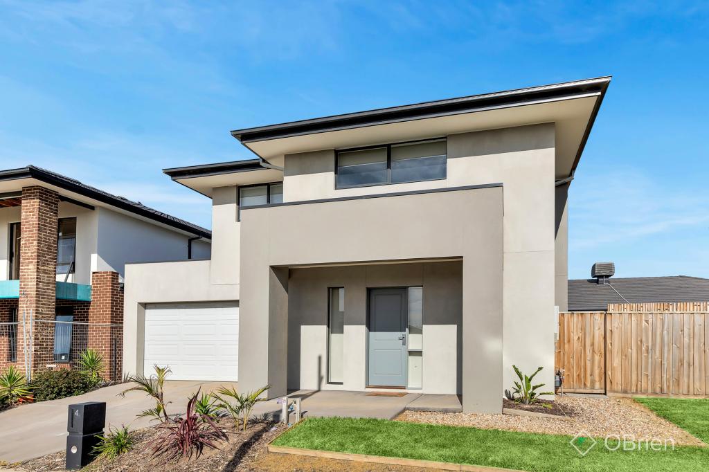 4 Aylesbury Tce, Werribee, VIC 3030