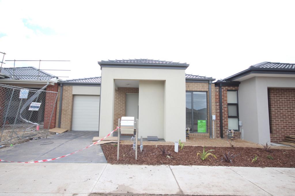 39 TRAVERS ST, CRAIGIEBURN, VIC 3064