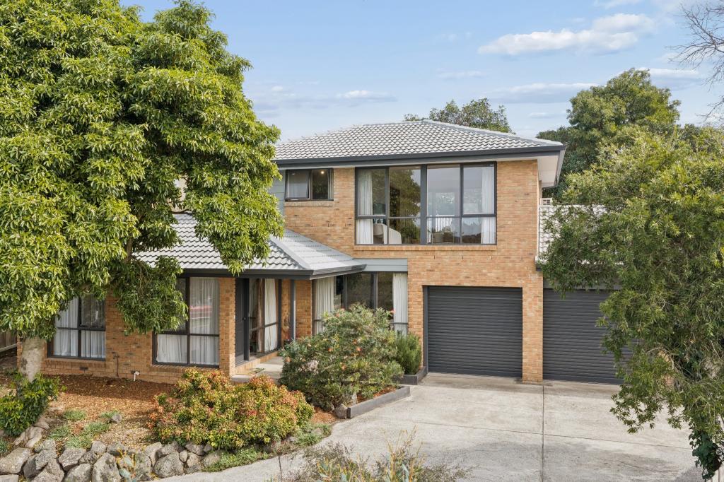 8 Reginald Cl, Berwick, VIC 3806