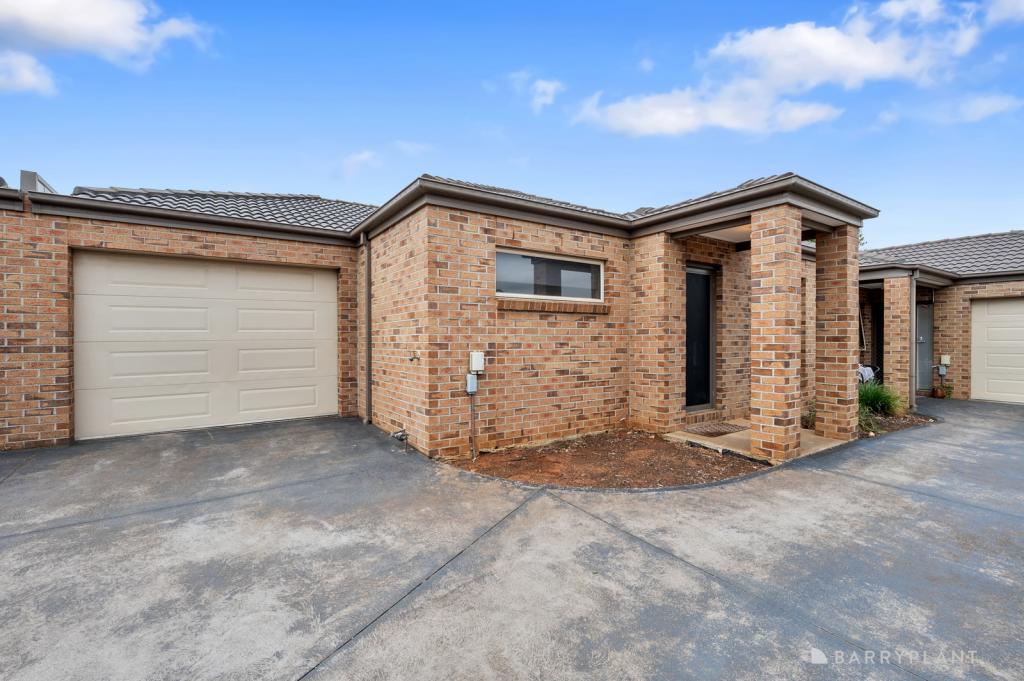 2/24 Exford Rd, Melton South, VIC 3338