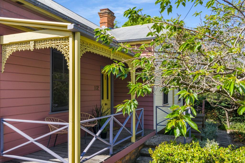 102 MITTAGONG RD, BOWRAL, NSW 2576