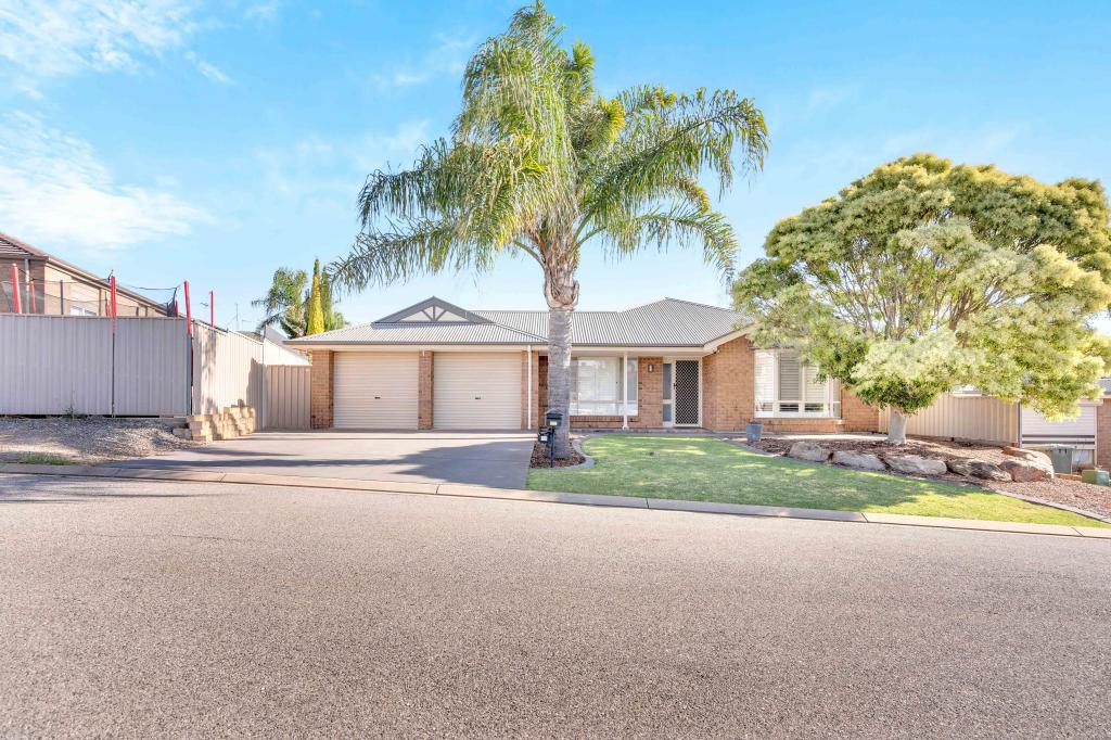 14 Manchester Cct, Craigmore, SA 5114