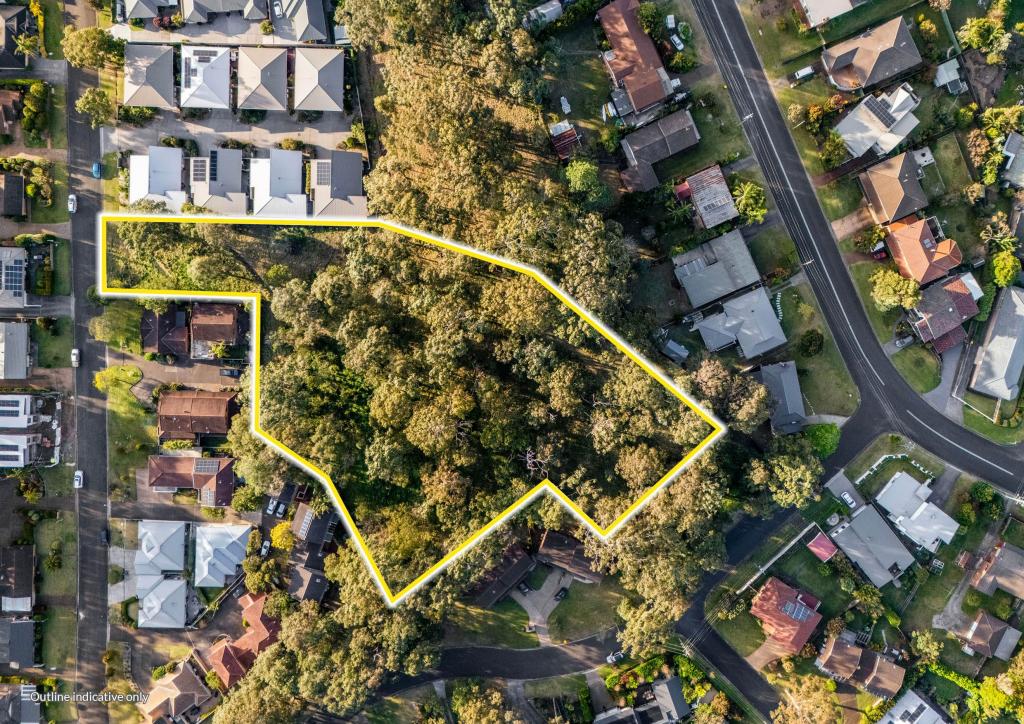 8 AUGUSTA PL, MOLLYMOOK BEACH, NSW 2539