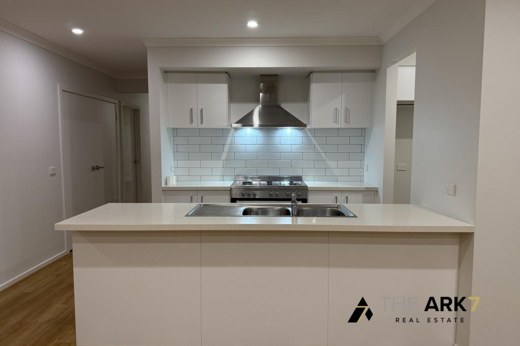 42 Selbourne St, Strathtulloh, VIC 3338