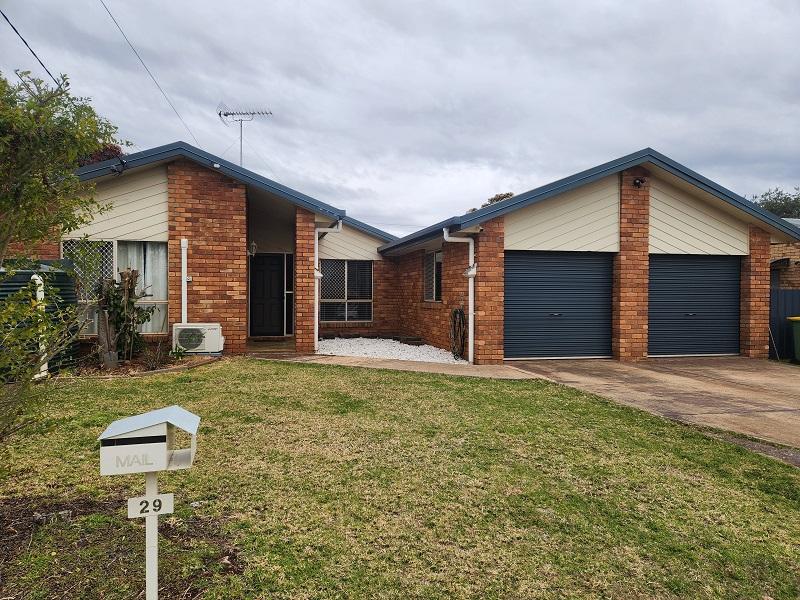 29 BROADFOOT ST, KEARNEYS SPRING, QLD 4350