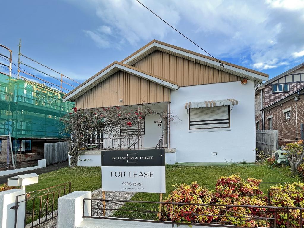 37 Russell St, Russell Lea, NSW 2046