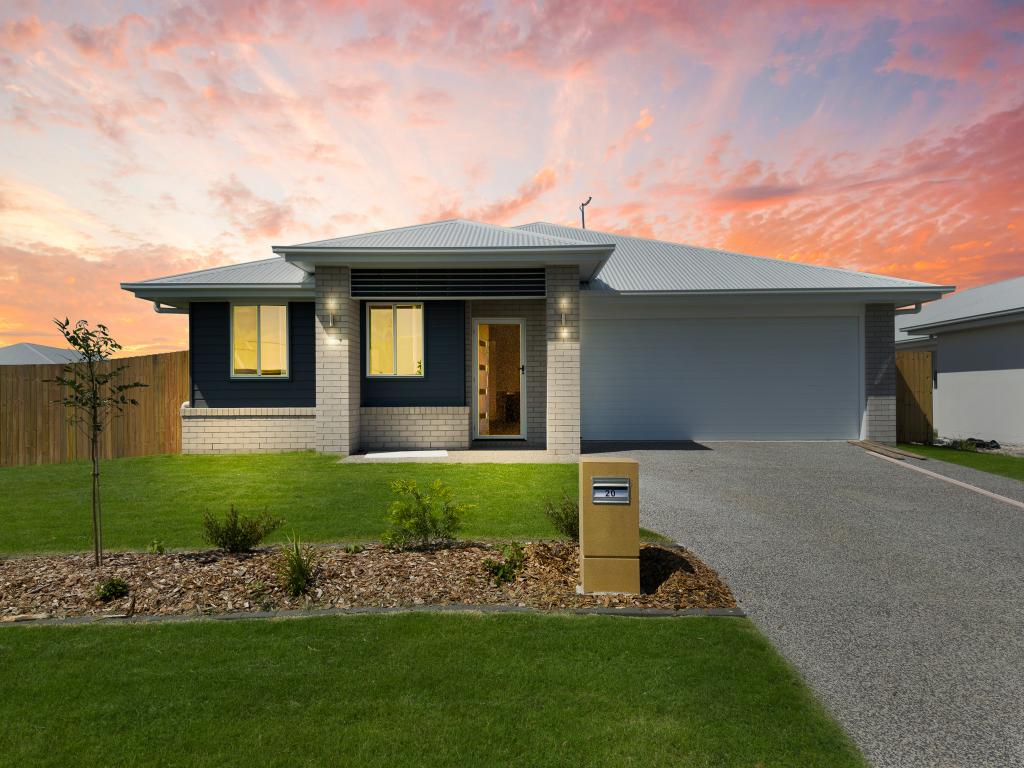 20 North Lakes Cct, Burrum Heads, QLD 4659