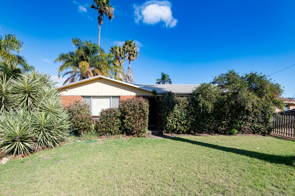 3 Hallet Pl, Bluff Point, WA 6530