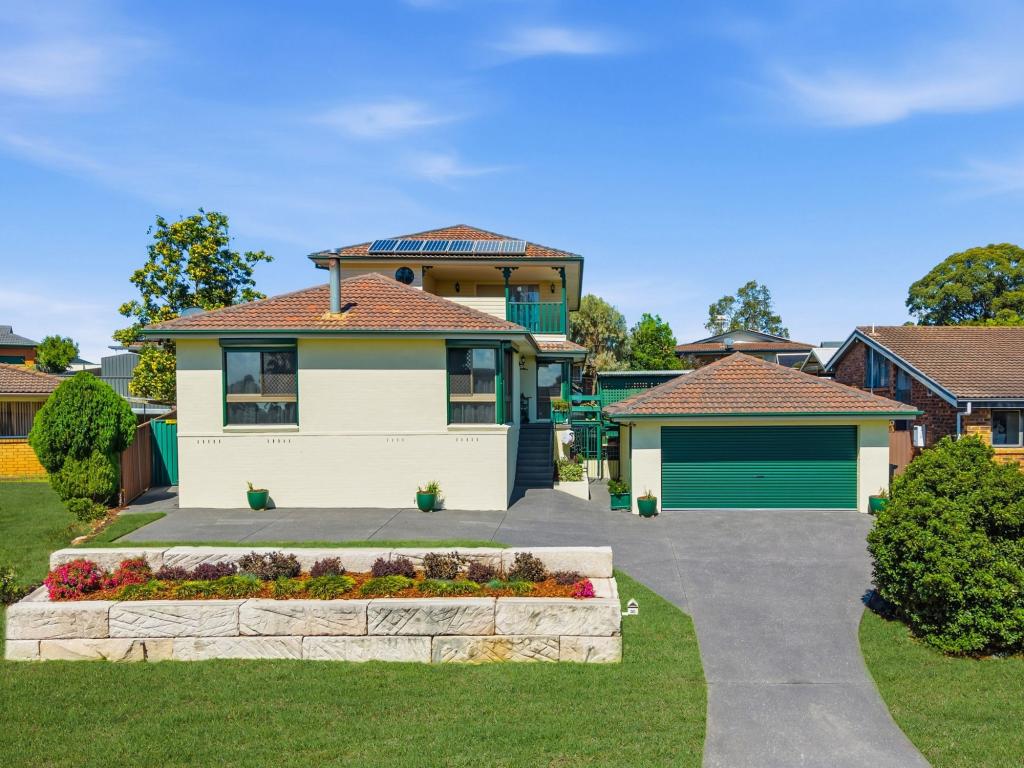 30 Elgata Cres, Bradbury, NSW 2560