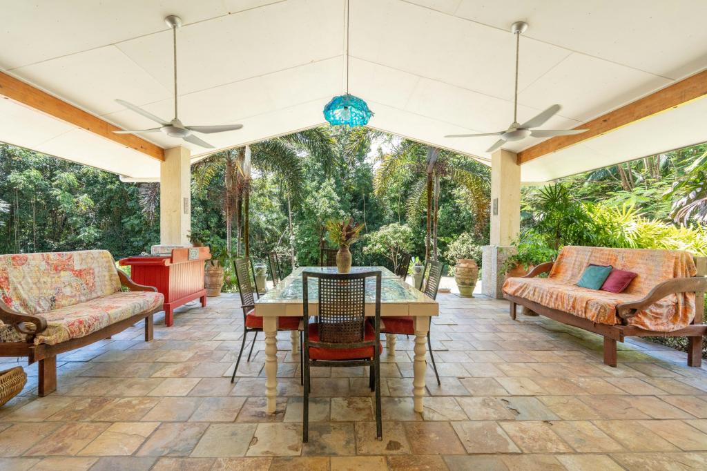 10 Plantation Dr, Bingil Bay, QLD 4852