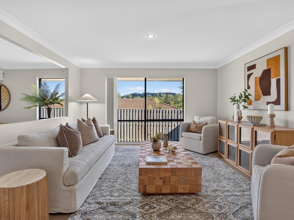 262 UNIVERSAL ST, OXENFORD, QLD 4210