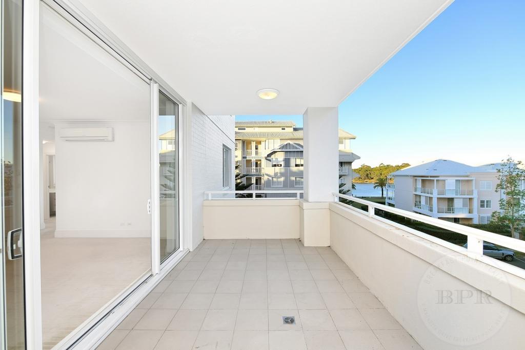 302/2 ROSEWATER CCT, BREAKFAST POINT, NSW 2137