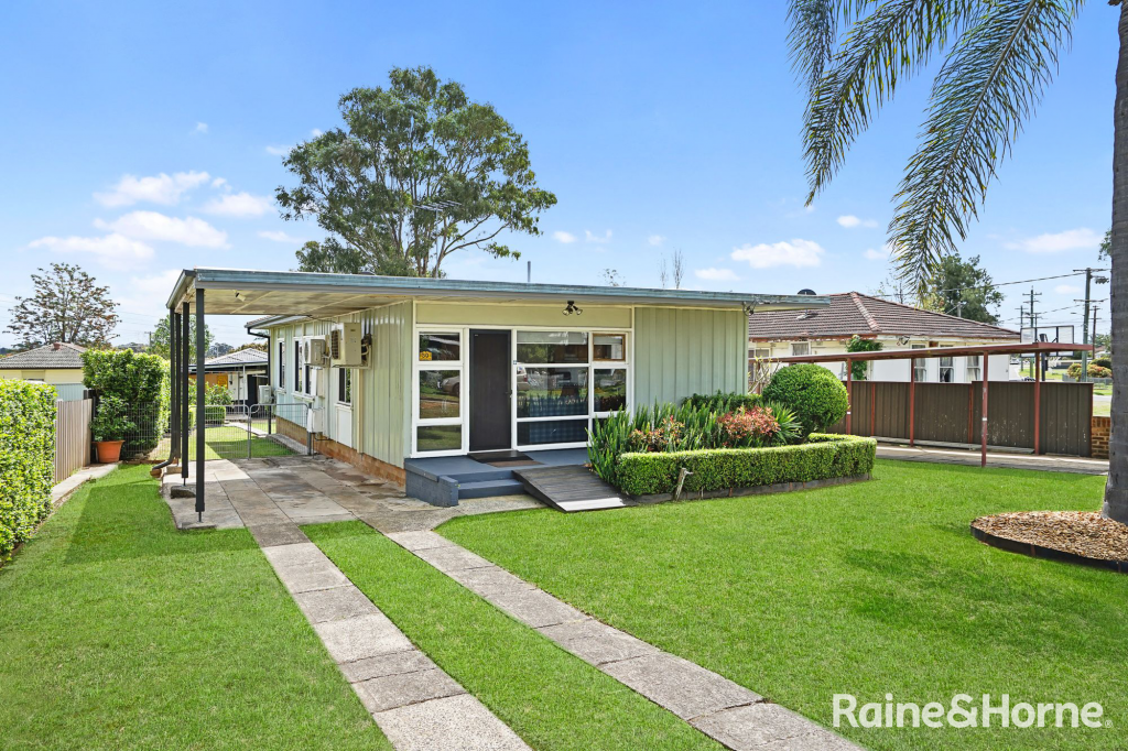 30 Moresby Cres, Whalan, NSW 2770