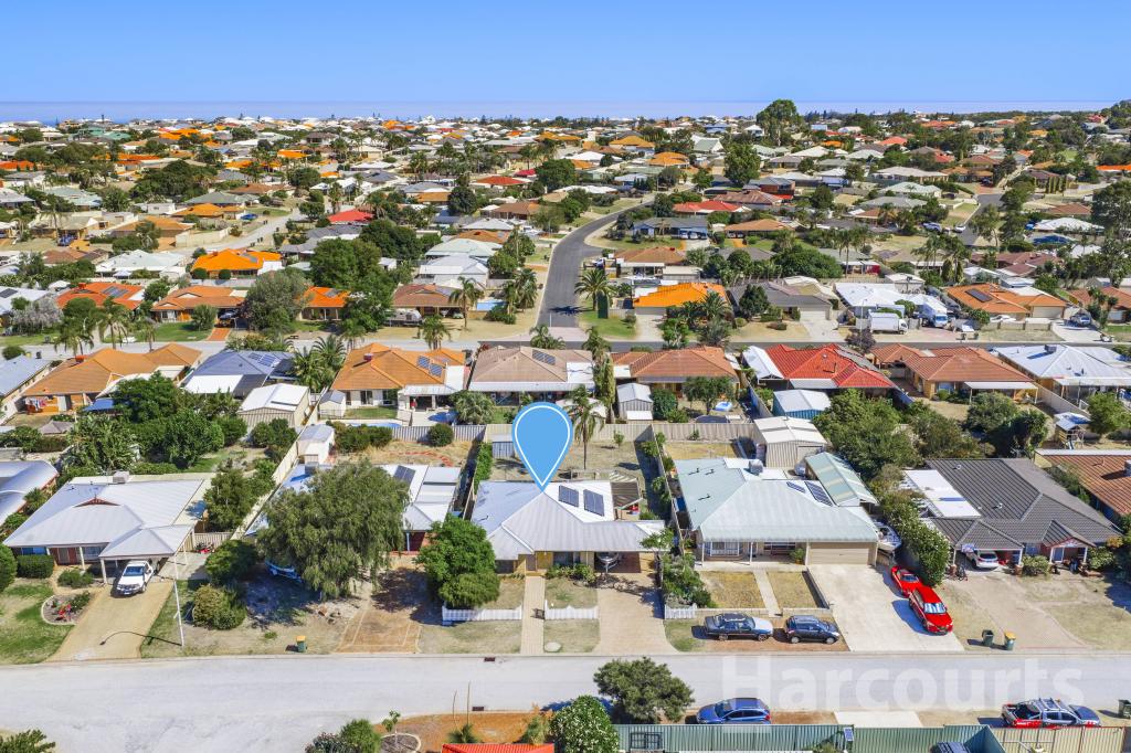 13 Lavender Gdns, Halls Head, WA 6210