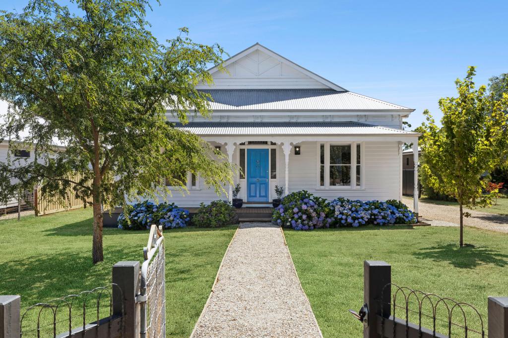 82 High St, Trentham, VIC 3458