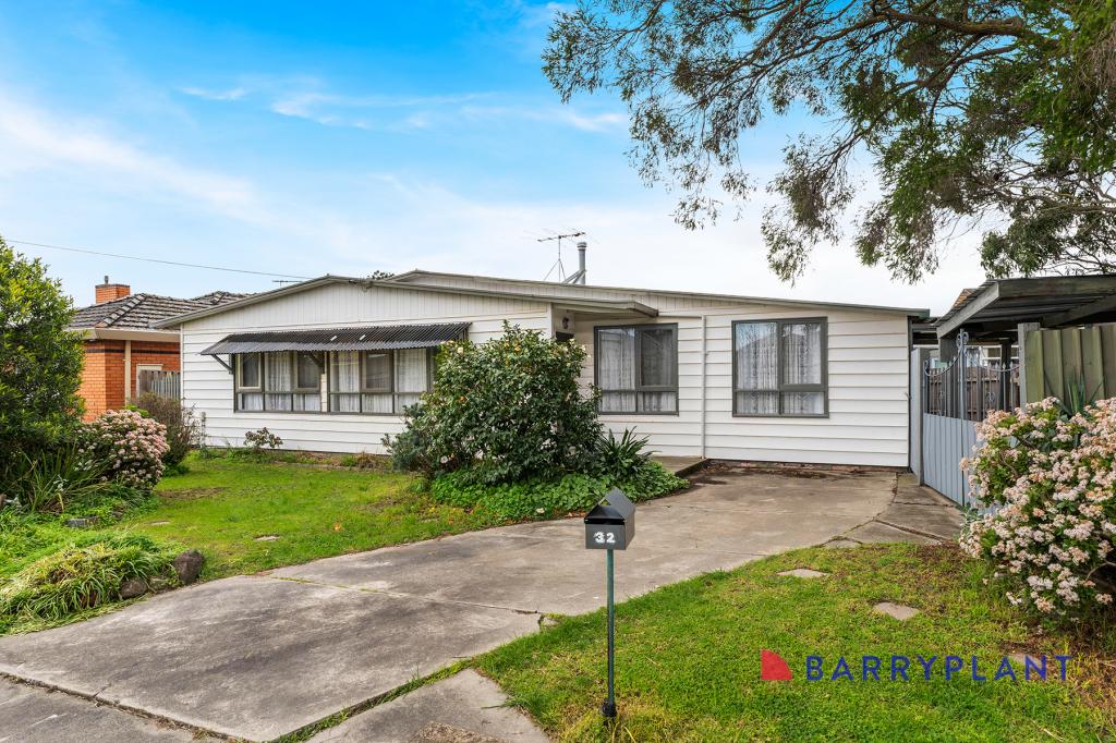 32 Bradshaw St, Kingsbury, VIC 3083