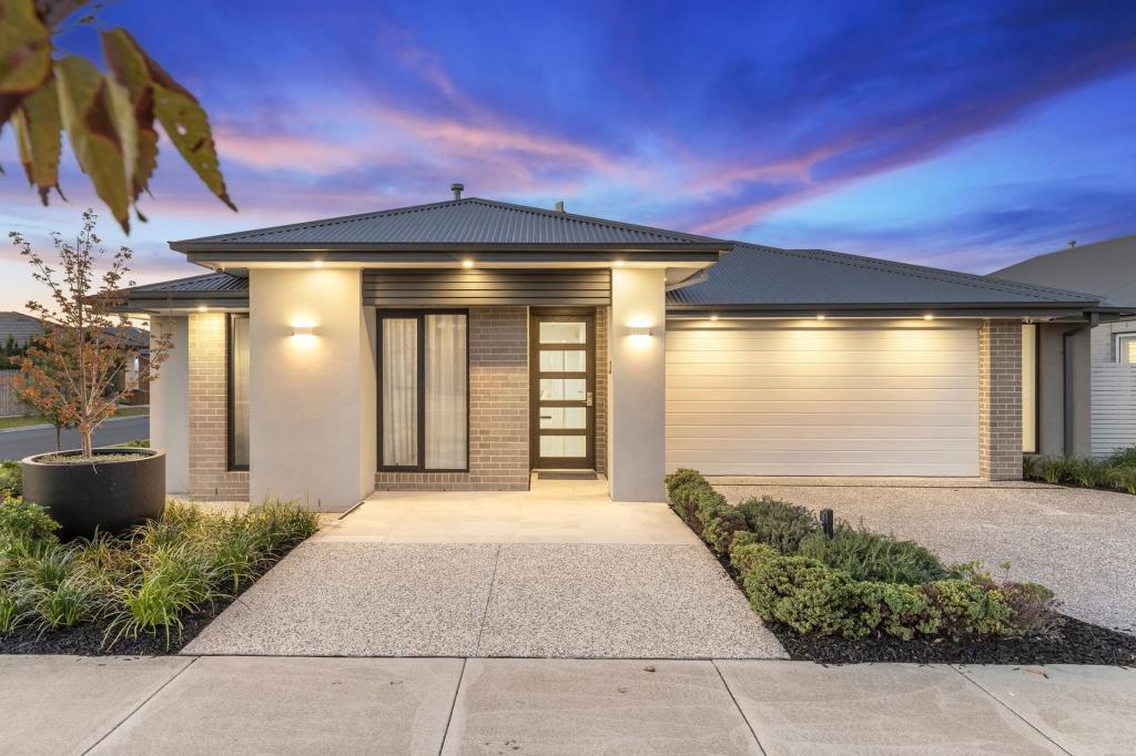 8 Coridale Bvd, Lara, VIC 3212