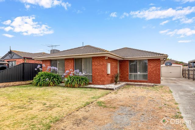 115 Flemington Cres, Werribee, VIC 3030