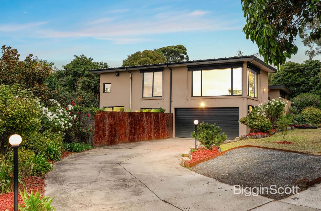 32 Strickland Dr, Wheelers Hill, VIC 3150