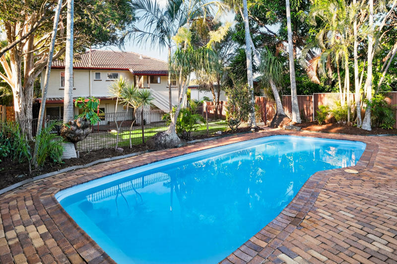 11 Caronga St, Wavell Heights, QLD 4012