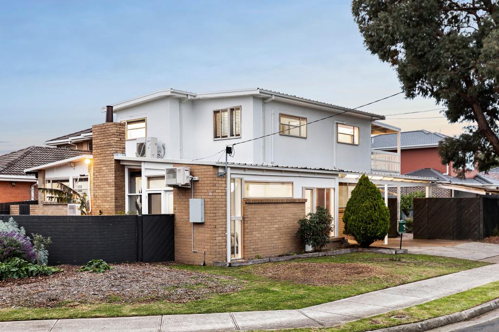 16 NUTWOOD ST, RESERVOIR, VIC 3073