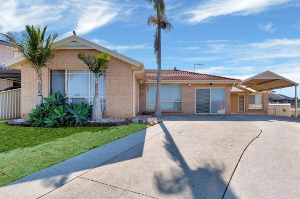 5 Tsar Cl, Cecil Hills, NSW 2171