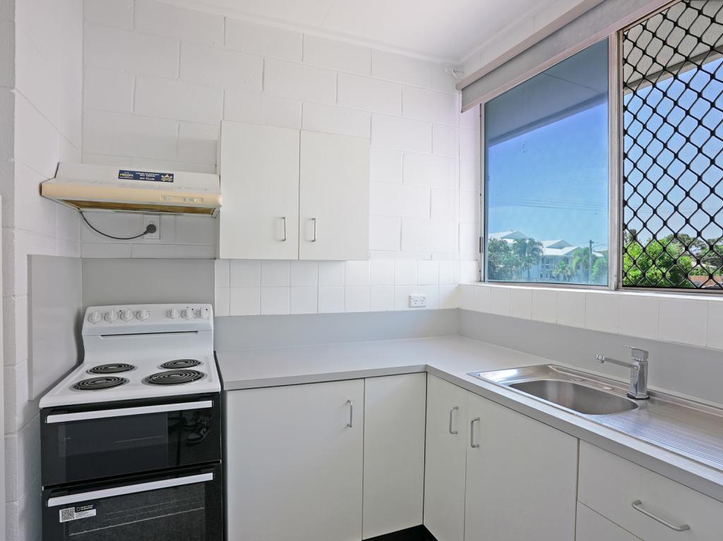 2/76 Cook St, North Ward, QLD 4810