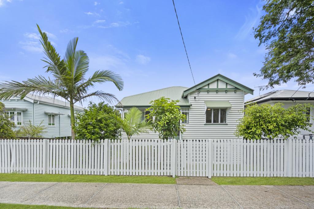 120 Ashby St, Fairfield, QLD 4103