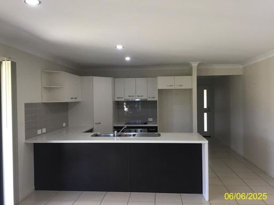 62 Coach Rd W, Morayfield, QLD 4506