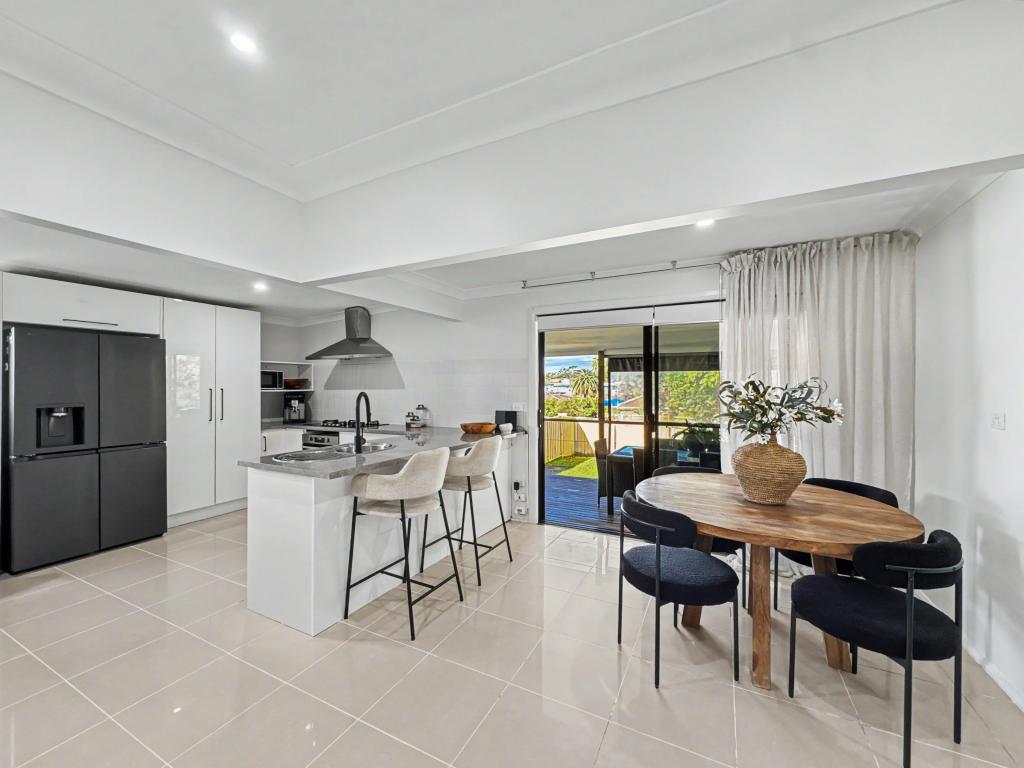 70 Bridge Ave, Oak Flats, NSW 2529
