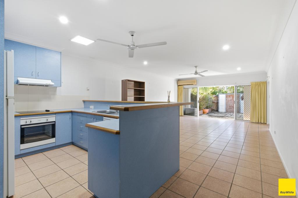 9/24 Warren St, Palm Cove, QLD 4879