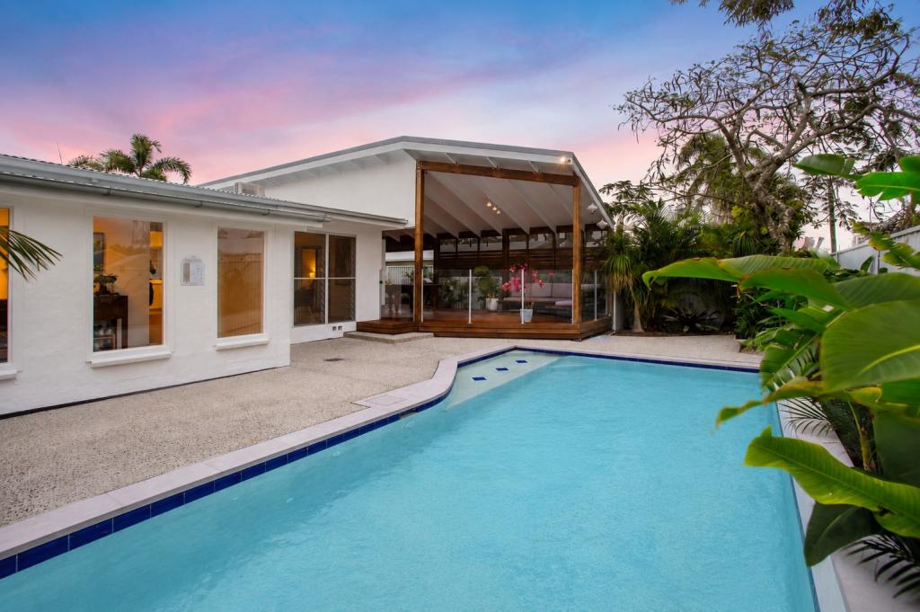 9 Sassifras St, Mudjimba, QLD 4564