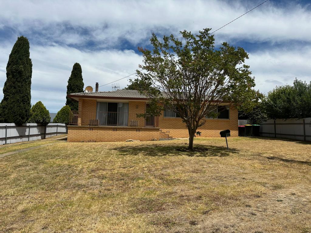 55 Albury St, Tumbarumba, NSW 2653