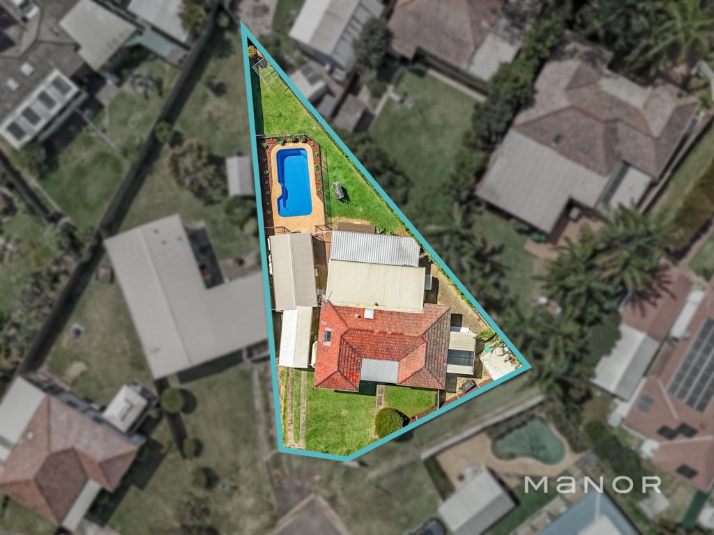 9 French Ave, Toongabbie, NSW 2146