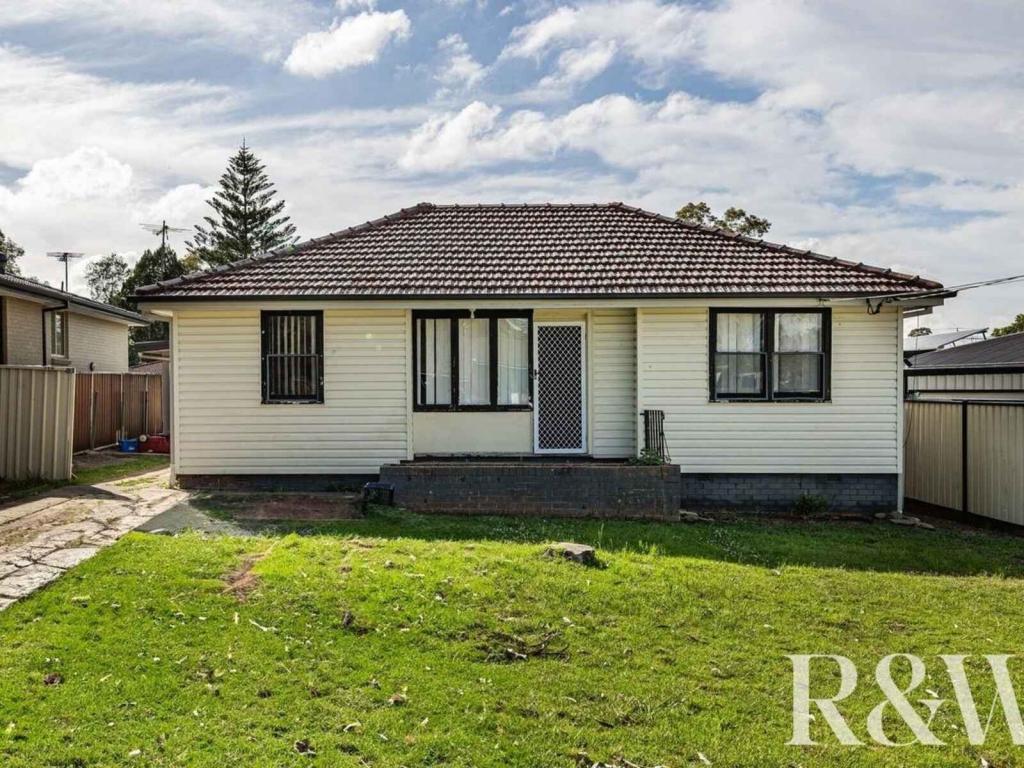 11 Anderson Ave, Blackett, NSW 2770