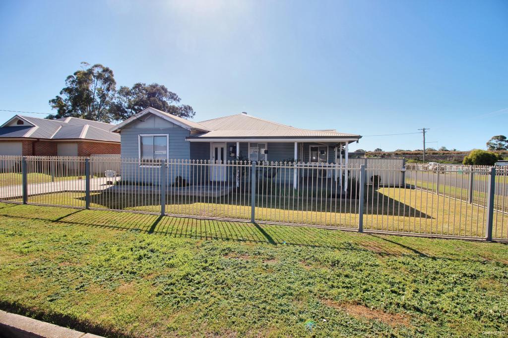 5 Hall St, Aberdeen, NSW 2336