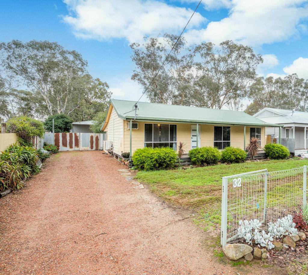 32 Jean St, Longwood, VIC 3665
