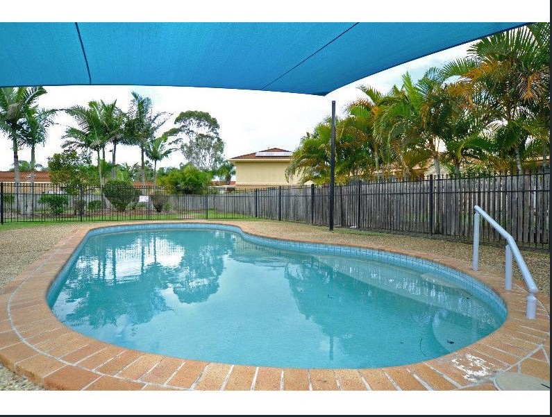 176/31 USHER AVE, LABRADOR, QLD 4215