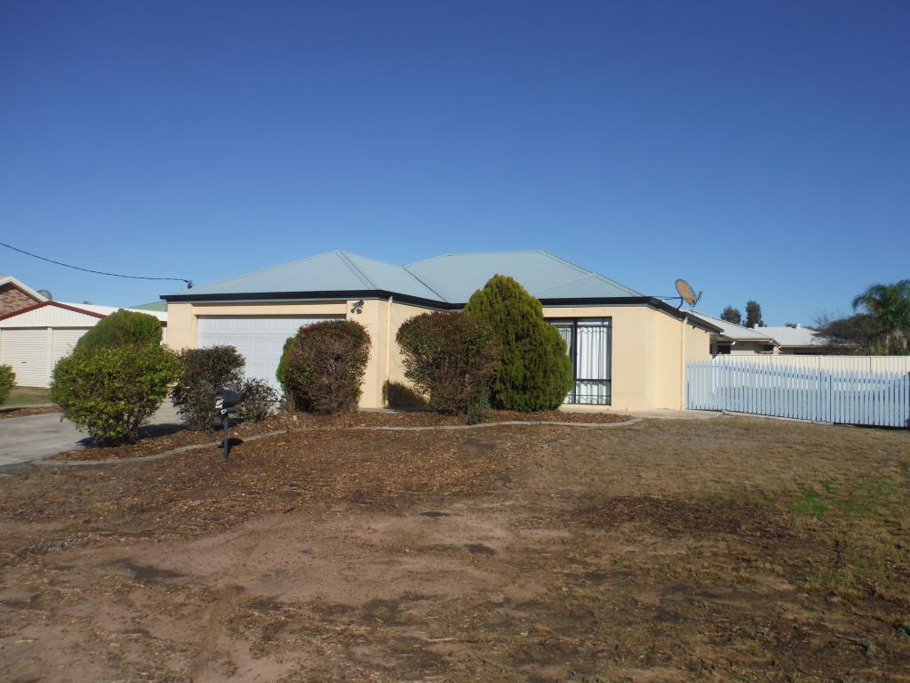 193 Edwardes St, Roma, QLD 4455