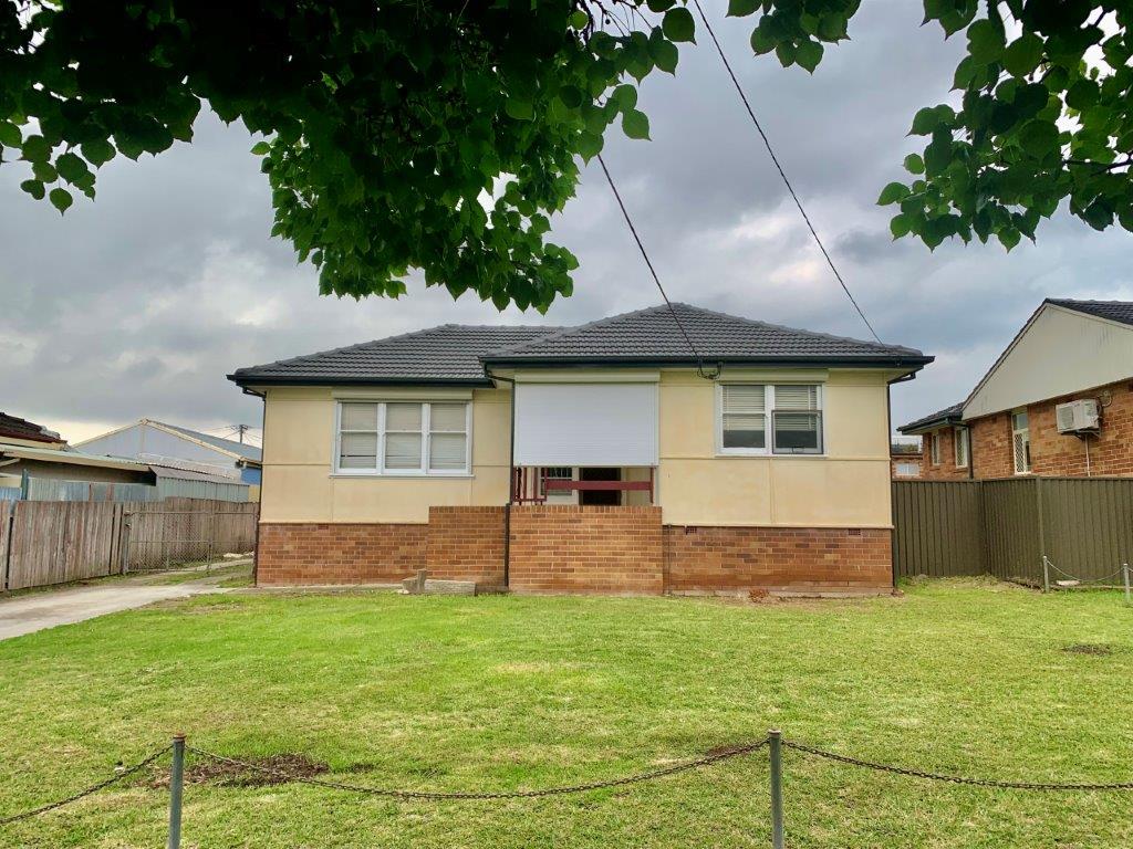 39 Stevenage Rd, Canley Heights, NSW 2166