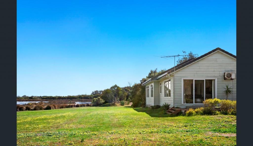 4 Mcdonald Rd, Queenscliff, VIC 3225