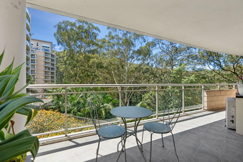 215/80 John Whiteway Dr, Gosford, NSW 2250