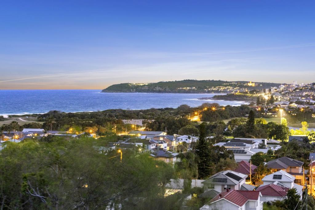 99 Headland Rd, North Curl Curl, NSW 2099