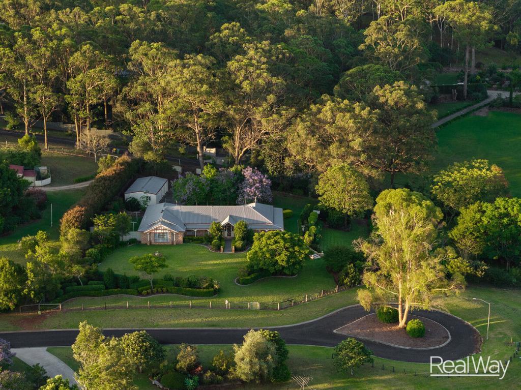 4 Ballantyne Ct, Highfields, QLD 4352