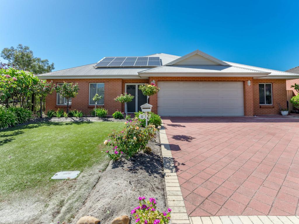 5 Admiralty Rd, Canning Vale, WA 6155