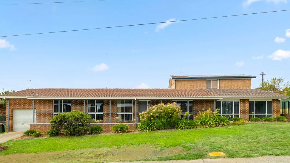 37 Sassafras Cres, Karabar, NSW 2620