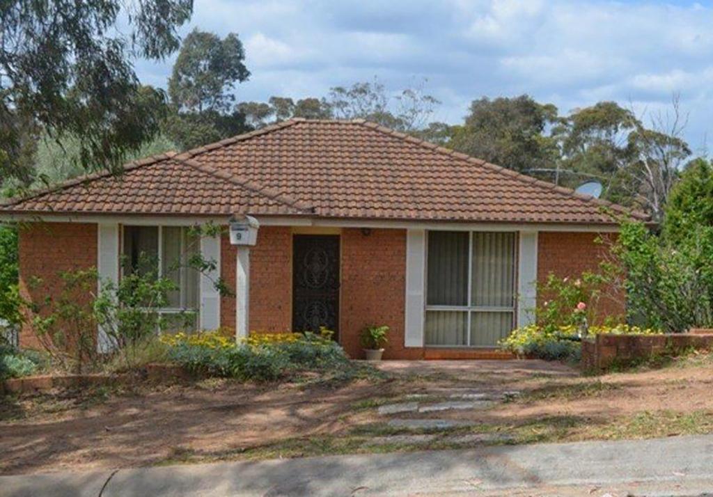 9 Grimwig Cres, Ambarvale, NSW 2560