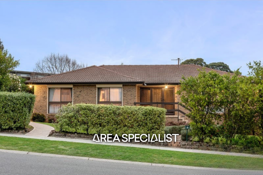 9 Joseph Banks Cres, Endeavour Hills, VIC 3802