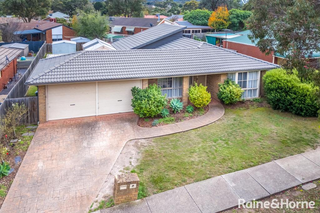 198 Elizabeth Dr, Sunbury, VIC 3429