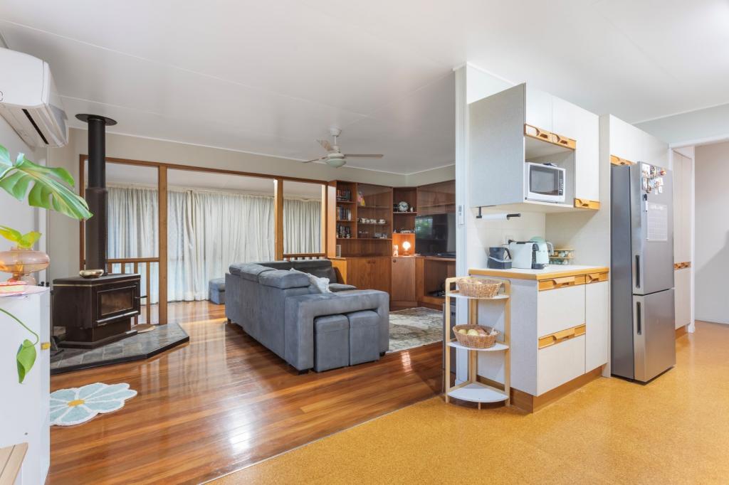 37 Edwards St, Flinders View, QLD 4305